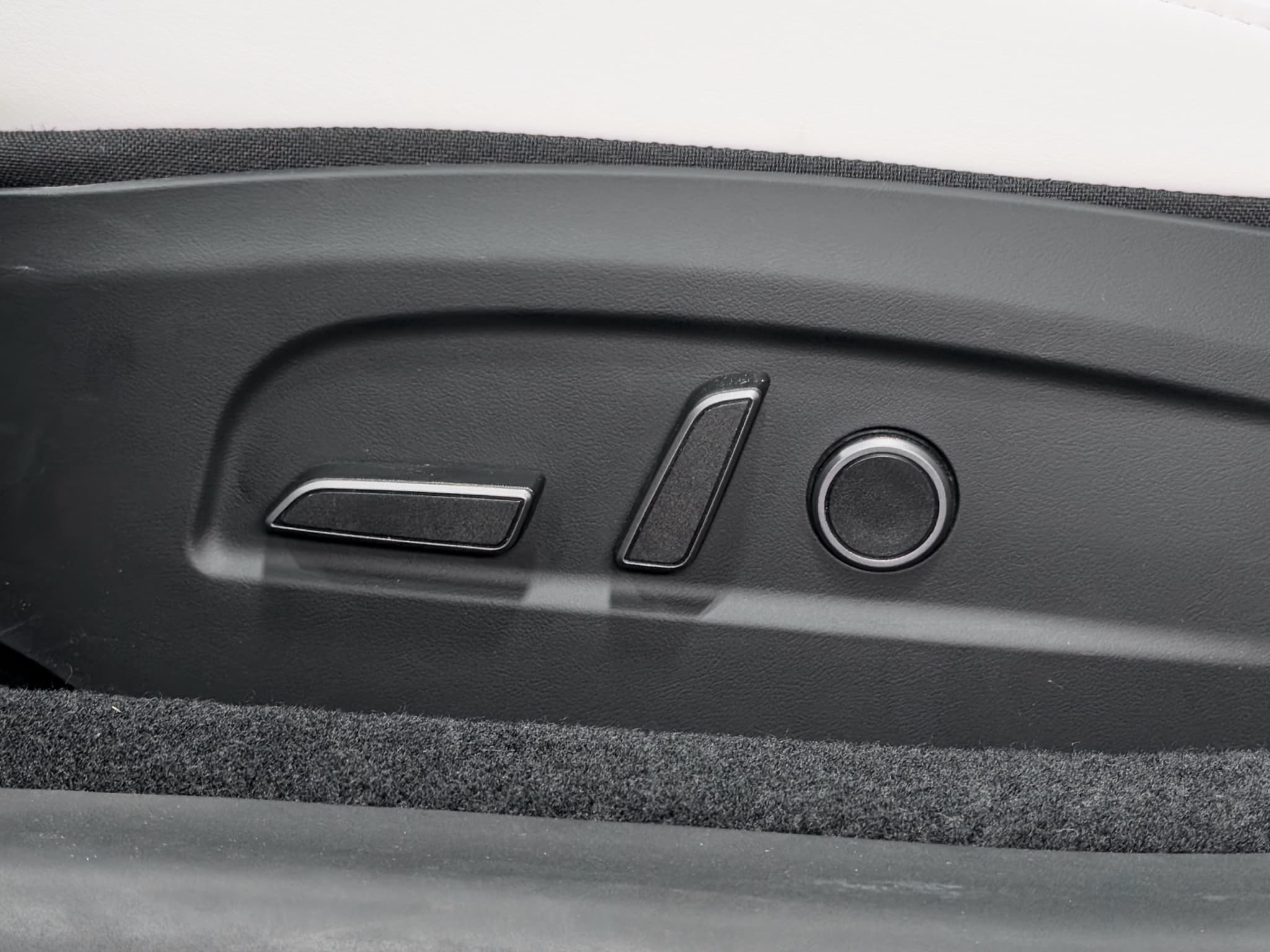 2025 Tesla Model 3 view 6