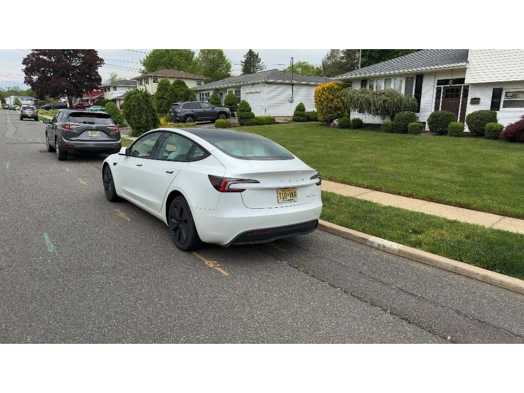 2025 Tesla Model 3 view 4