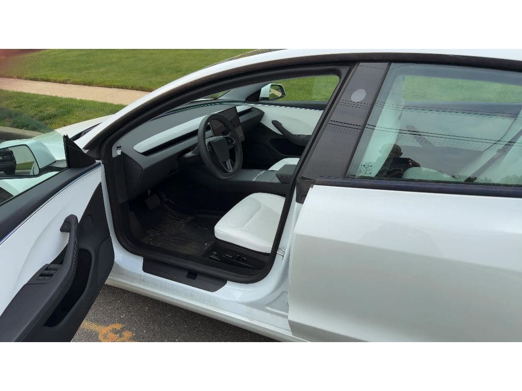 2025 Tesla Model 3 view 5