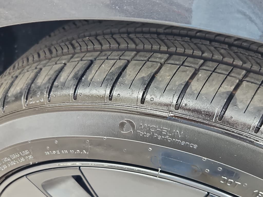 2025 Tesla Model 3 view 36