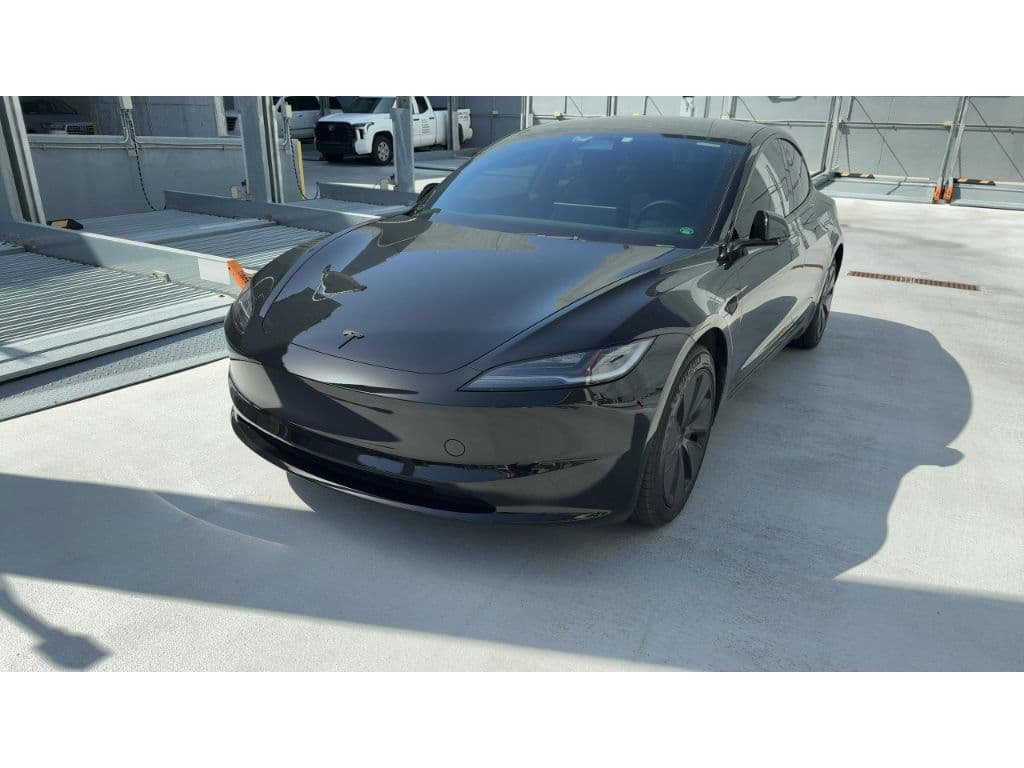 2025 Tesla Model 3 view 3