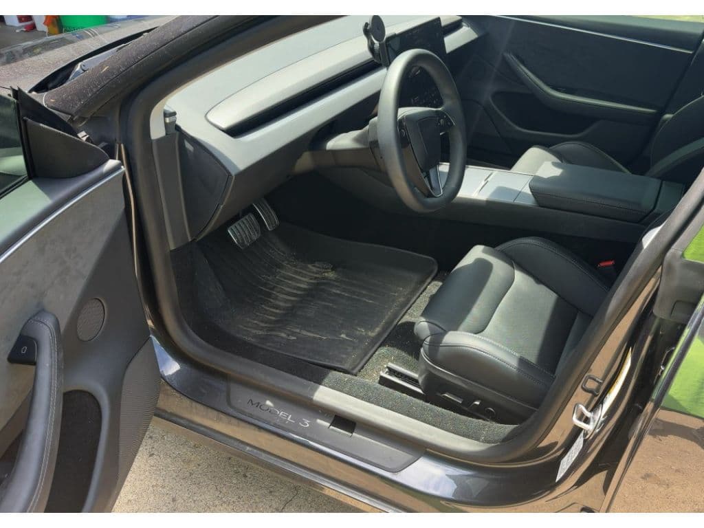 2025 Tesla Model 3 view 5