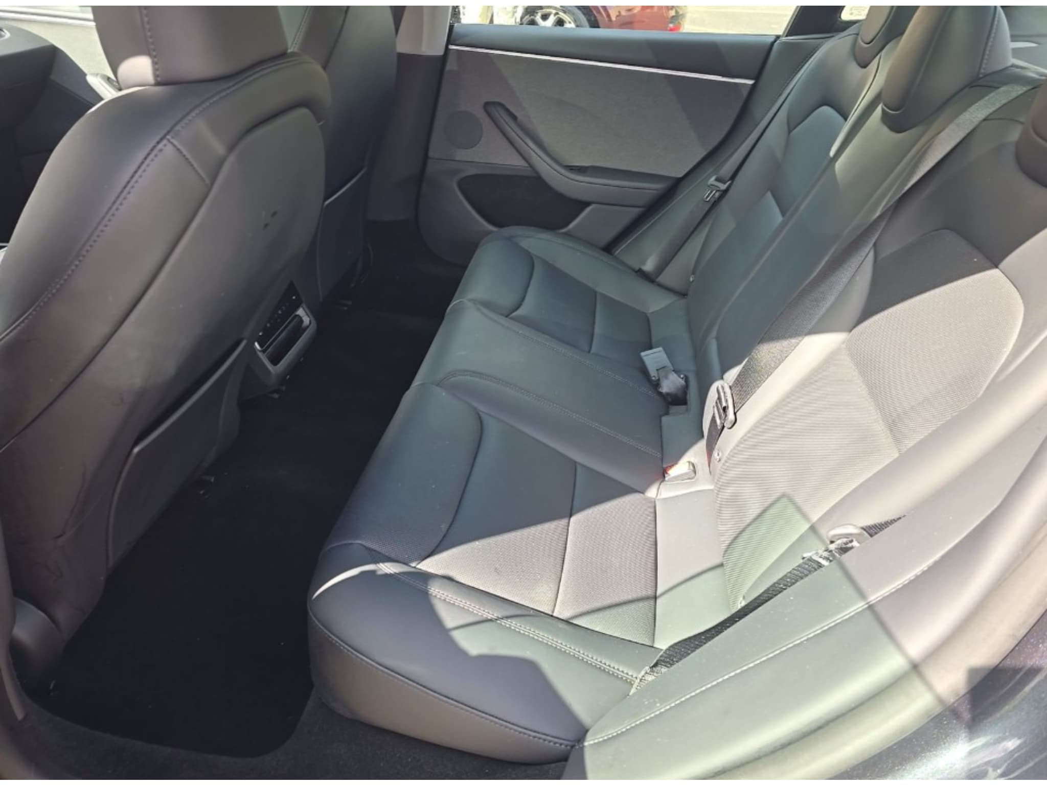 2025 Tesla Model 3 view 7