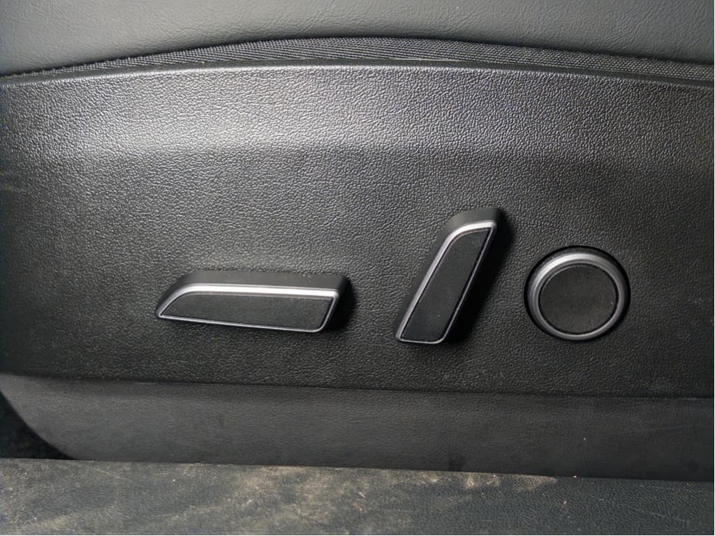 2025 Tesla Model 3 view 6