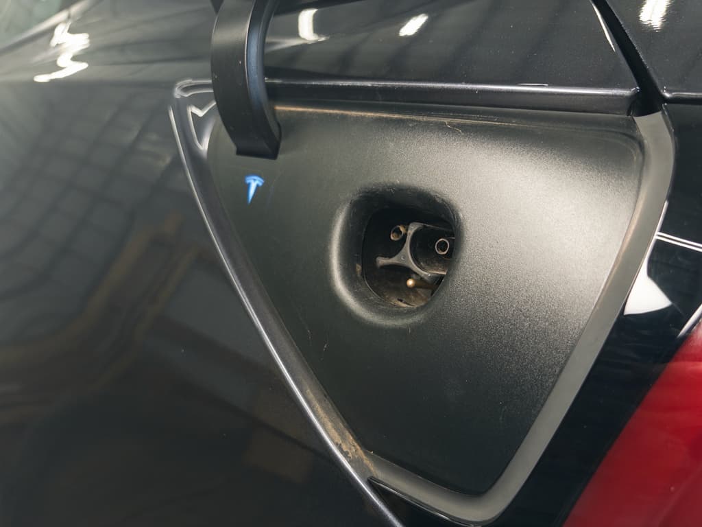 2025 Tesla Model 3 view 5