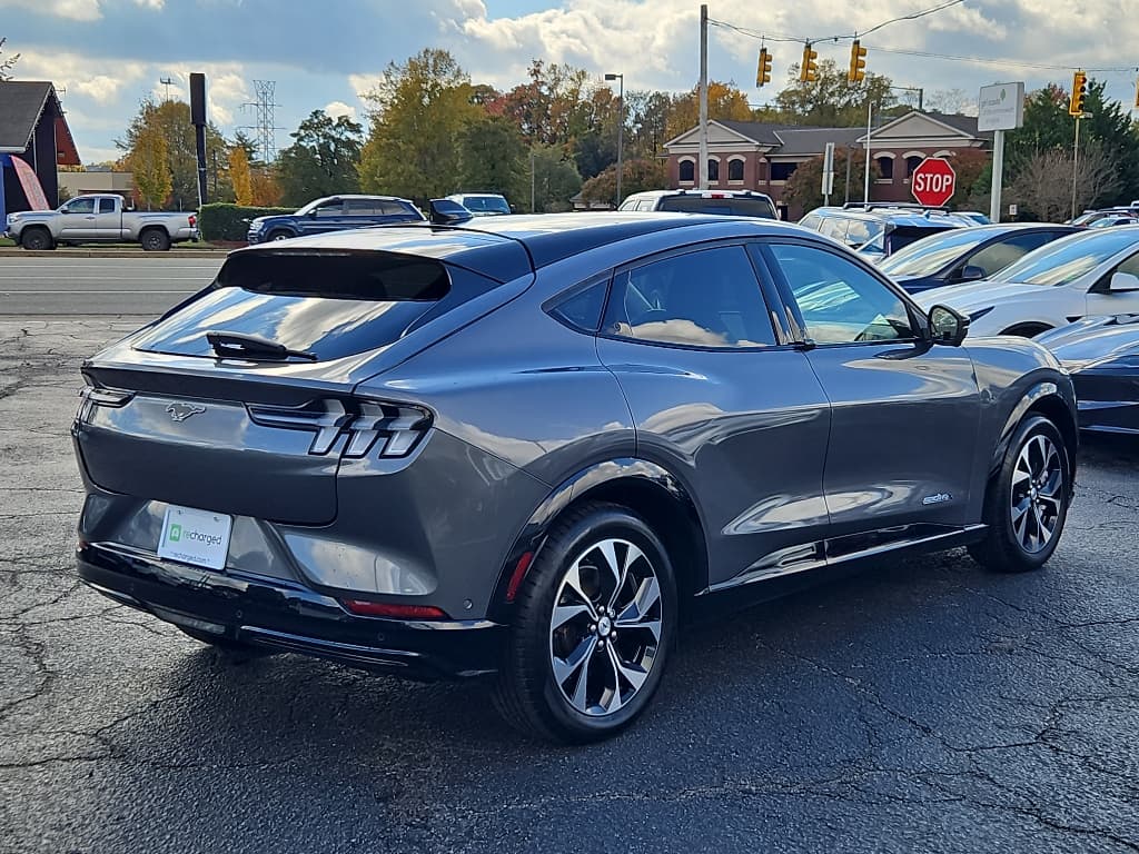 2021 Ford Mustang Mach-E view 3