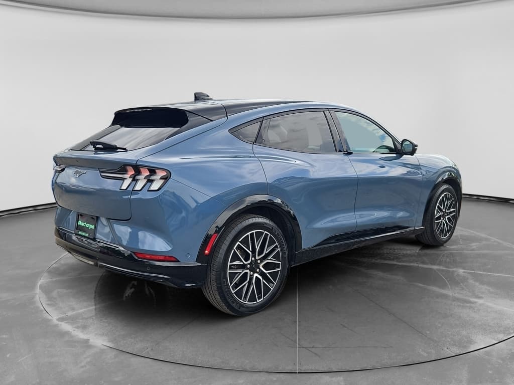 2024 Ford Mustang Mach-E view 3