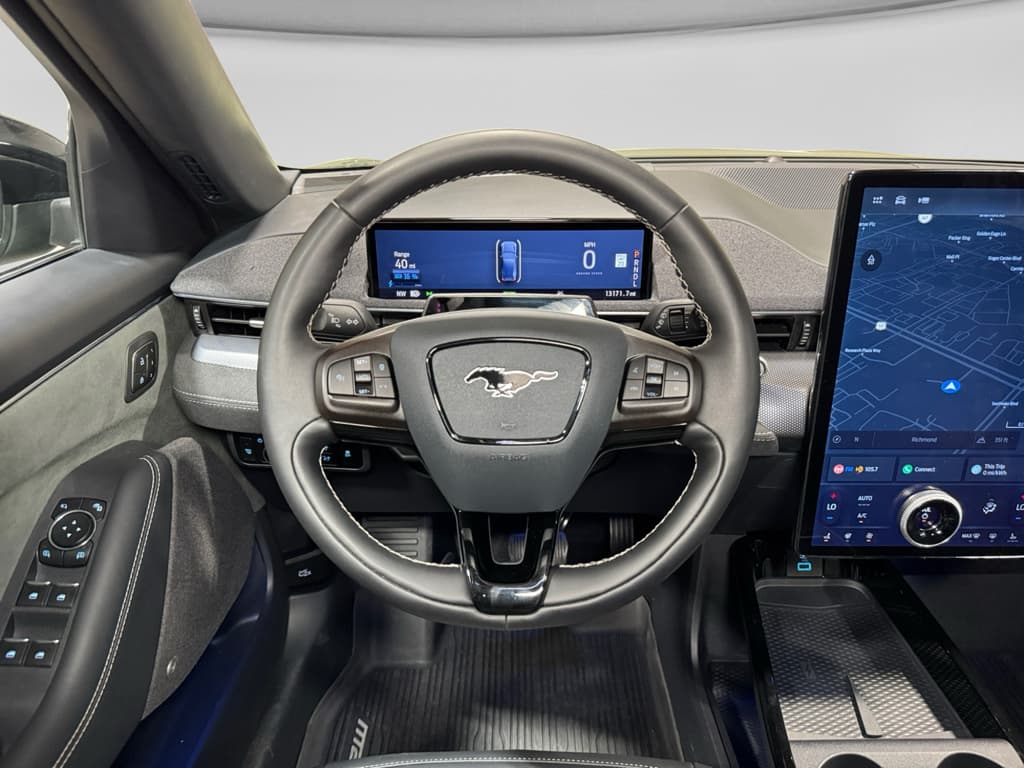 2024 Ford Mustang Mach-E view 7