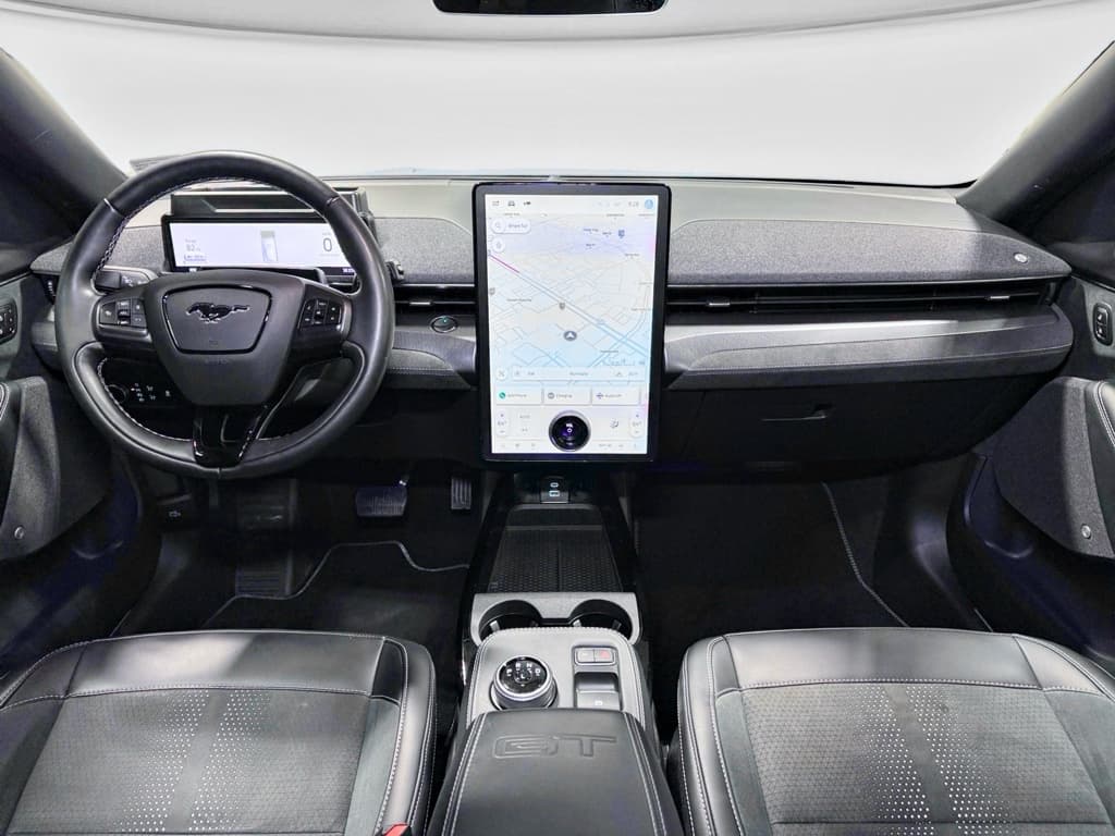 2022 Ford Mustang Mach-E view 17