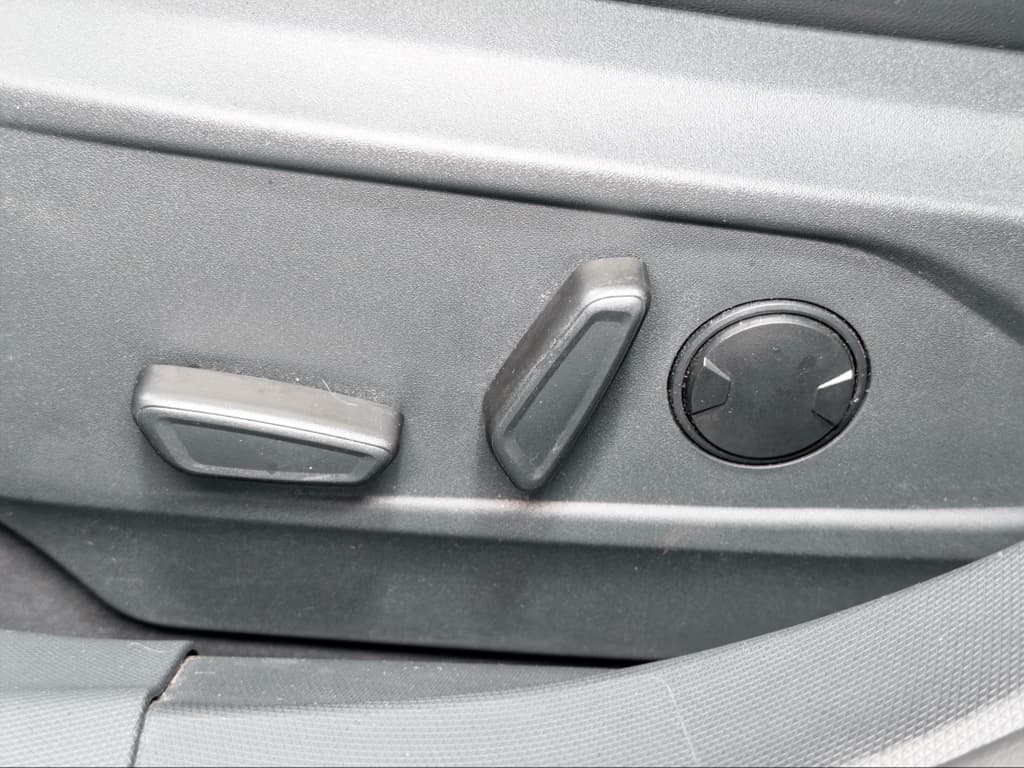 2022 Ford Mustang Mach-E view 7