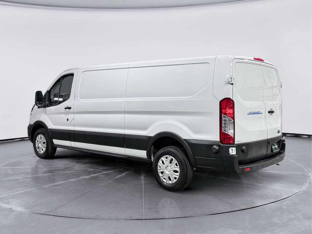 2024 Ford E-Transit view 2
