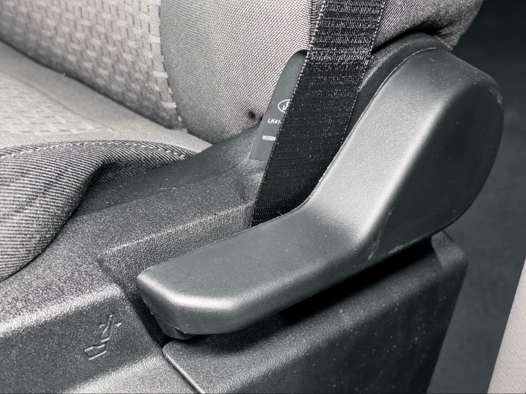 2024 Ford E-Transit view 7