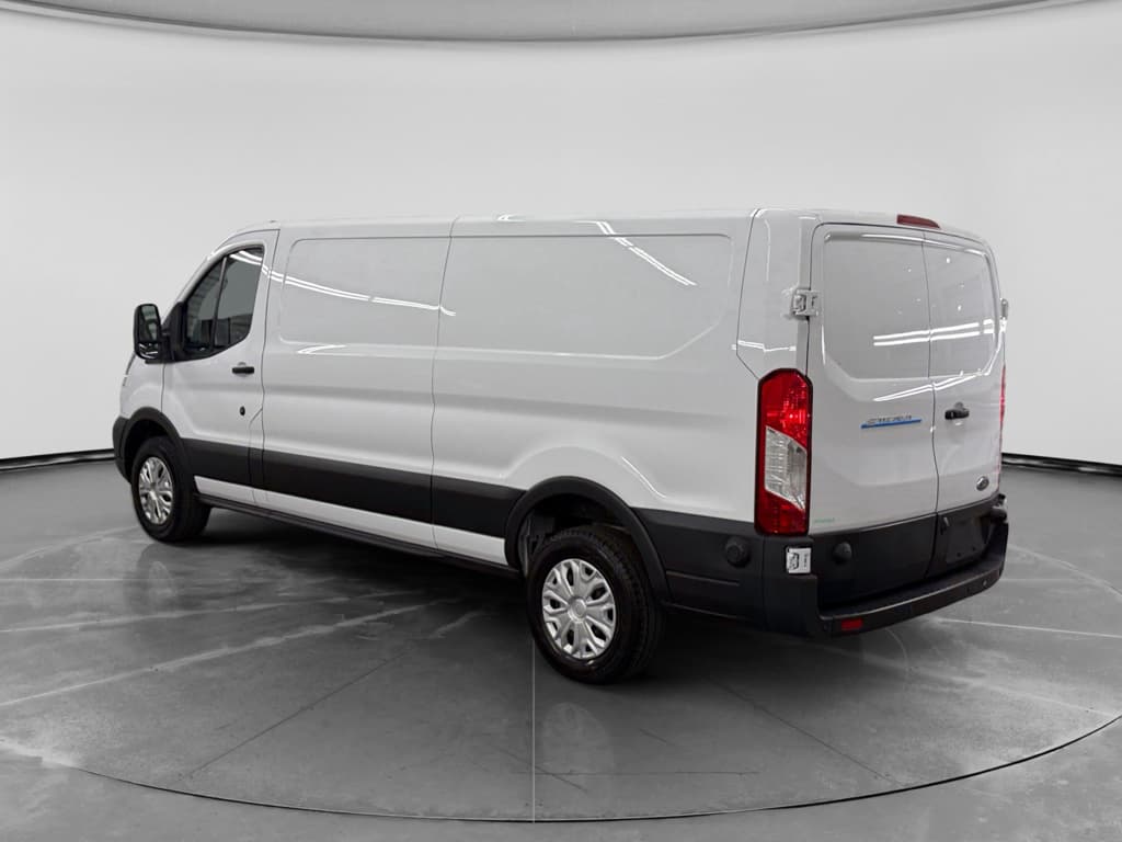 2024 Ford E-Transit view 2