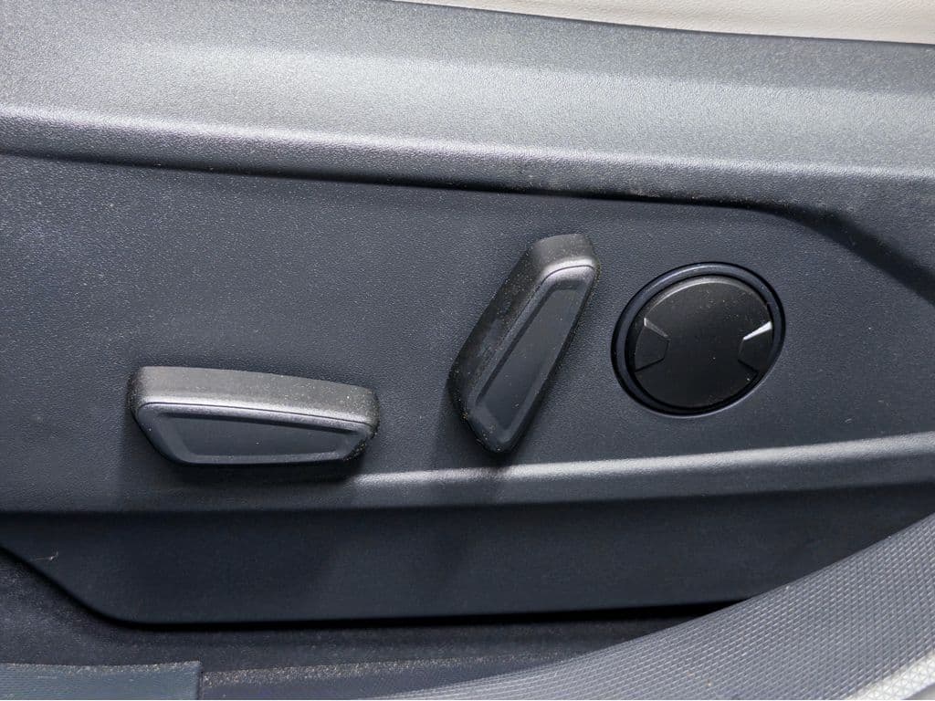 2022 Ford Mustang Mach-E view 6