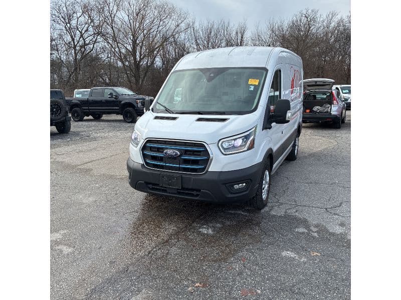 2022 Ford E-Transit