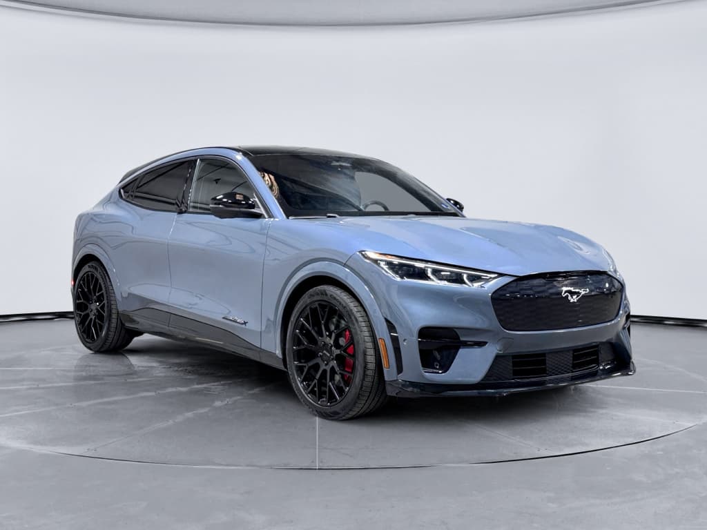 2023 Ford Mustang Mach-E view 4