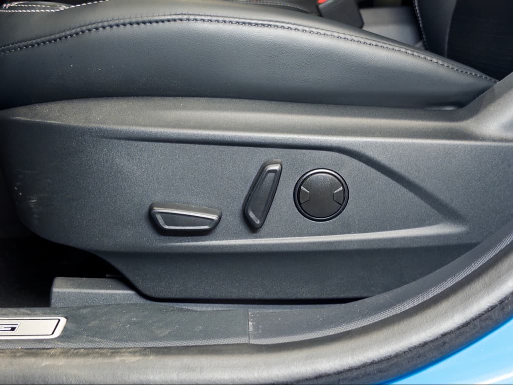 2023 Ford Mustang Mach-E view 7