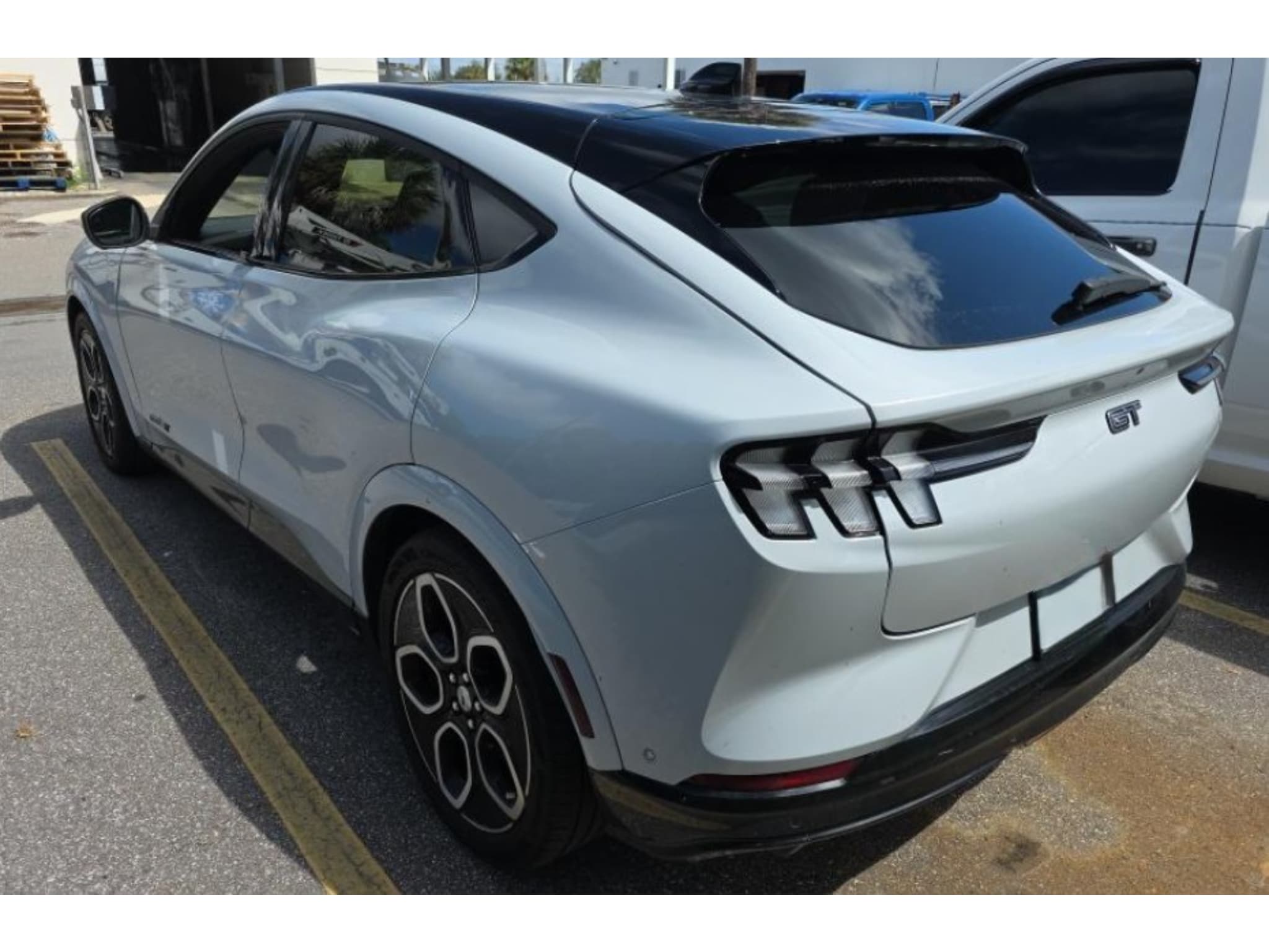 2023 Ford Mustang Mach-E view 4