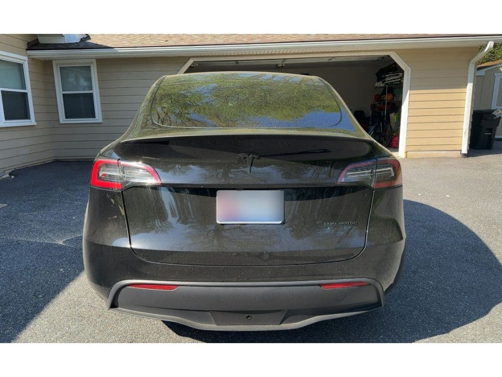 2024 Tesla Model Y view 4