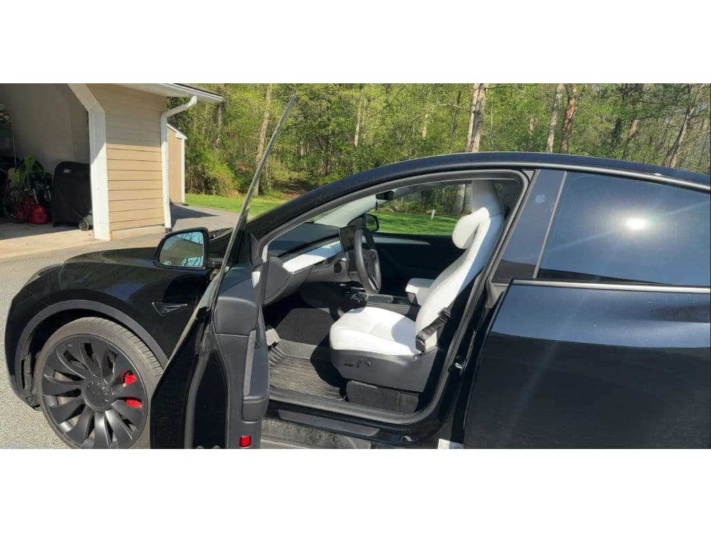 2024 Tesla Model Y view 5