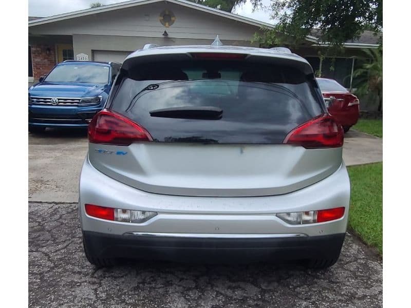 2017 Chevrolet Bolt EV view 4