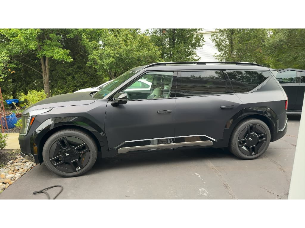 2026 Kia EV9 view 2