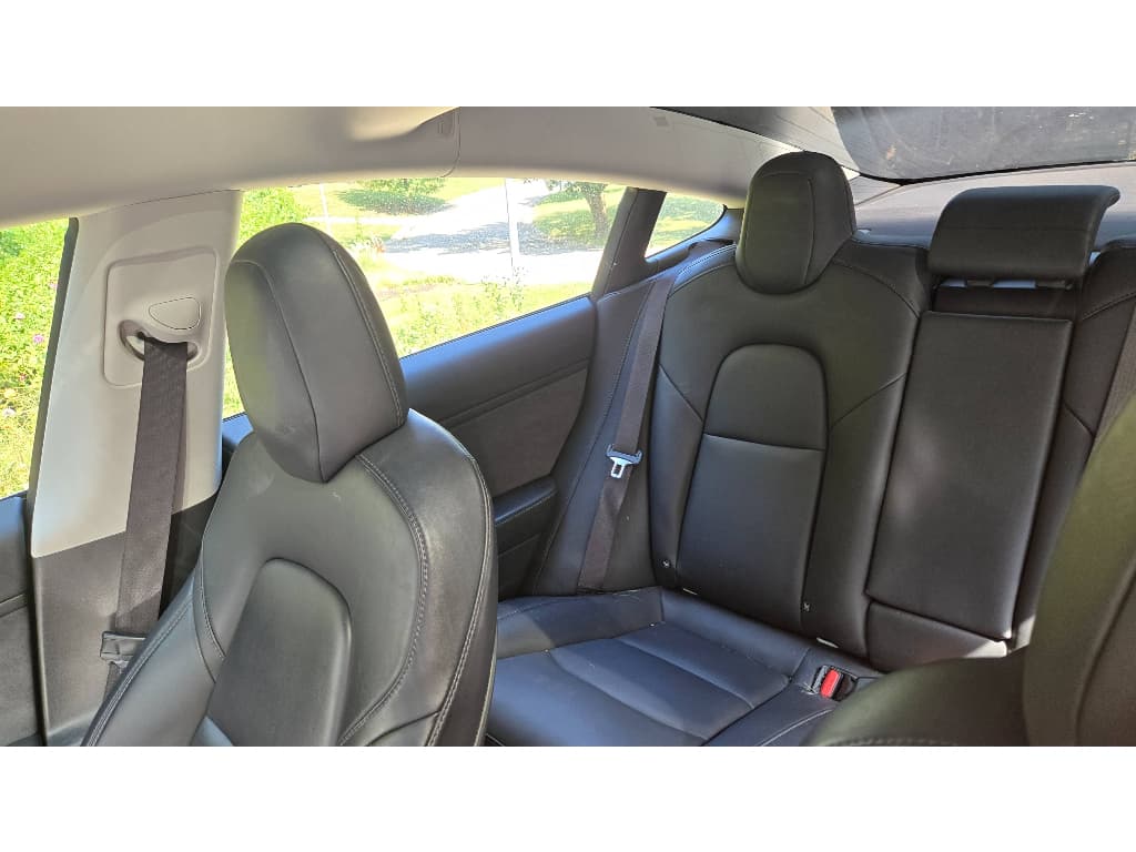 2018 Tesla Model 3 view 5
