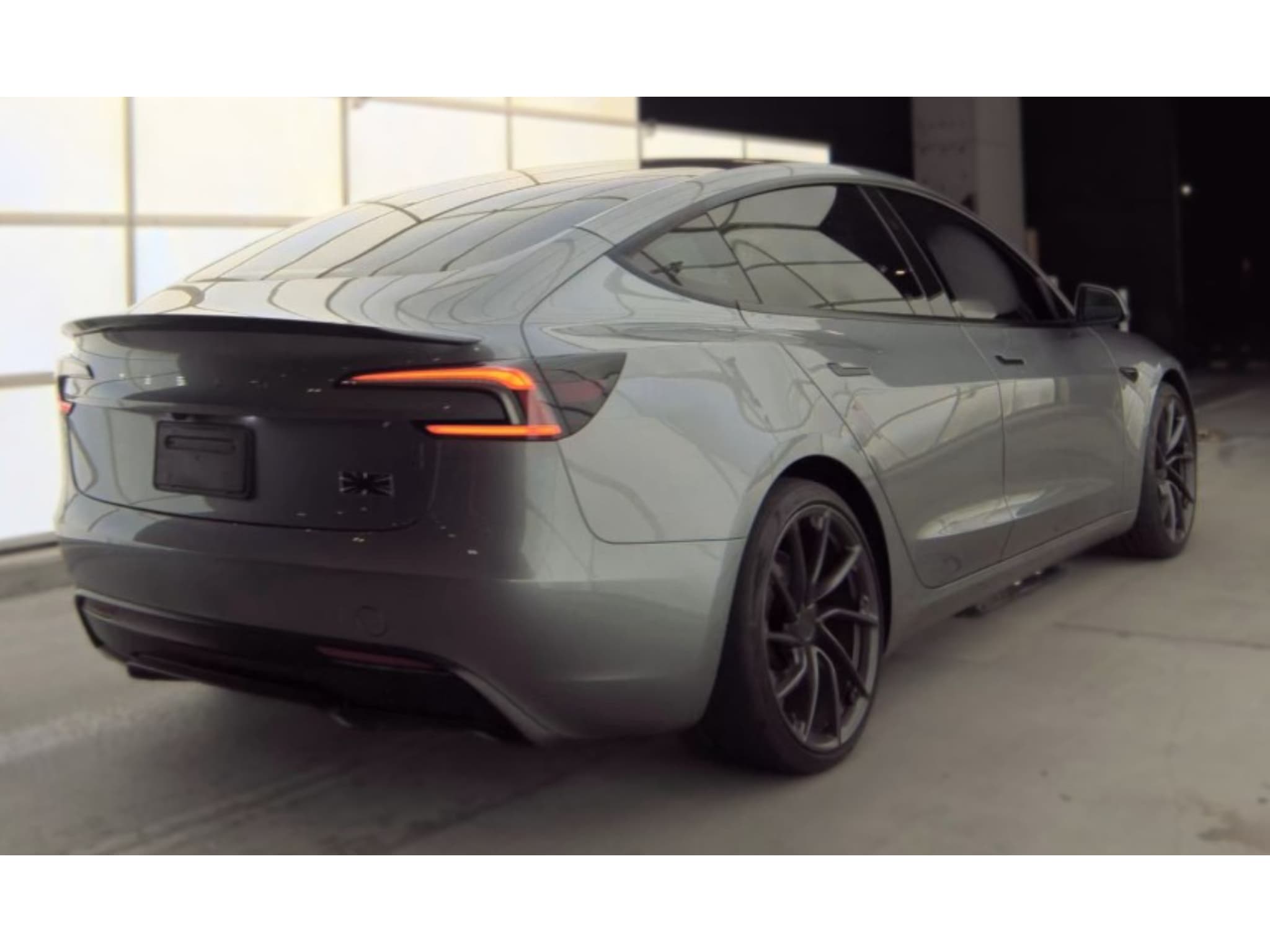 2024 Tesla Model 3 view 3