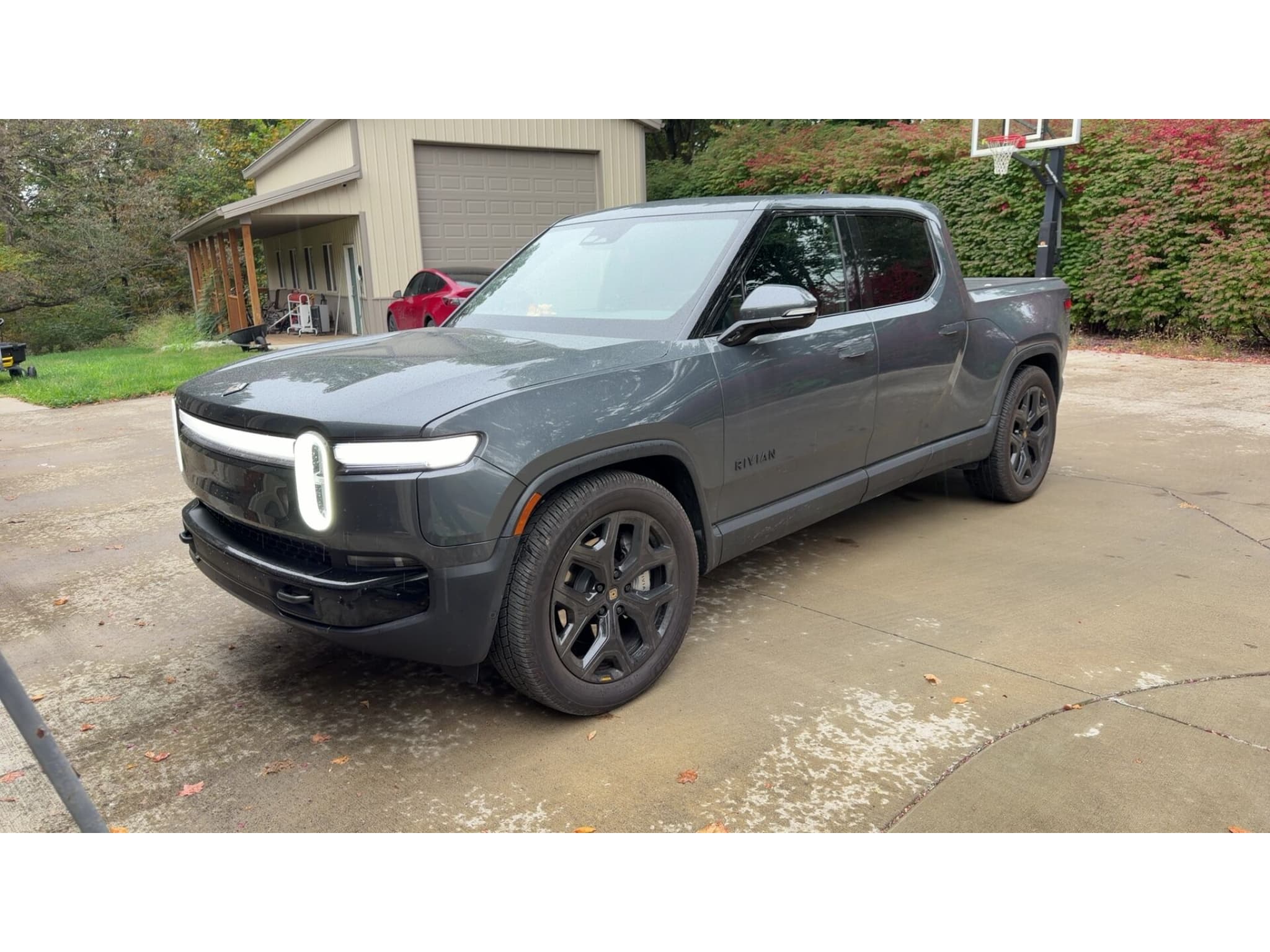 2025 Rivian R1T