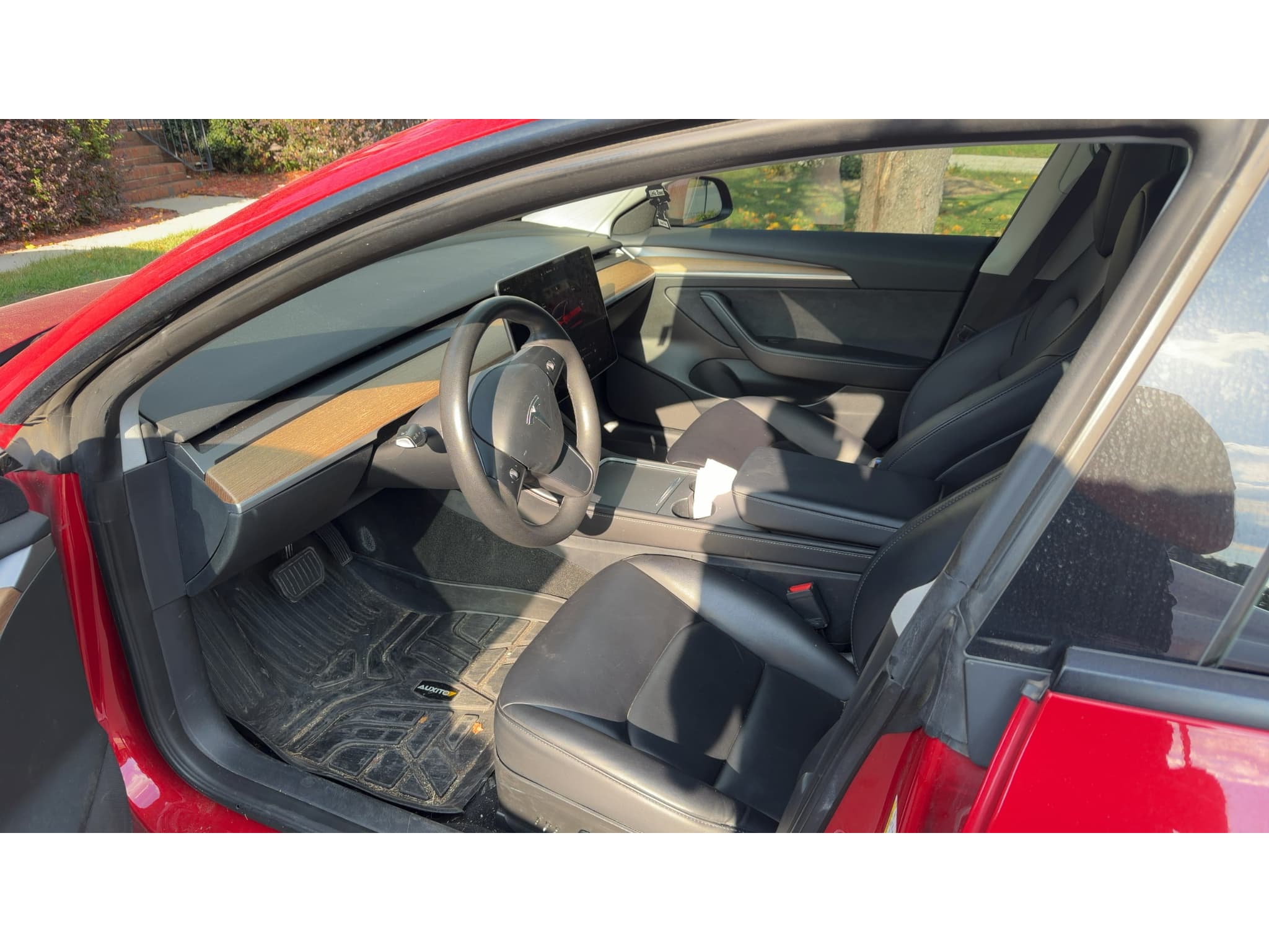 2023 Tesla Model 3 view 5