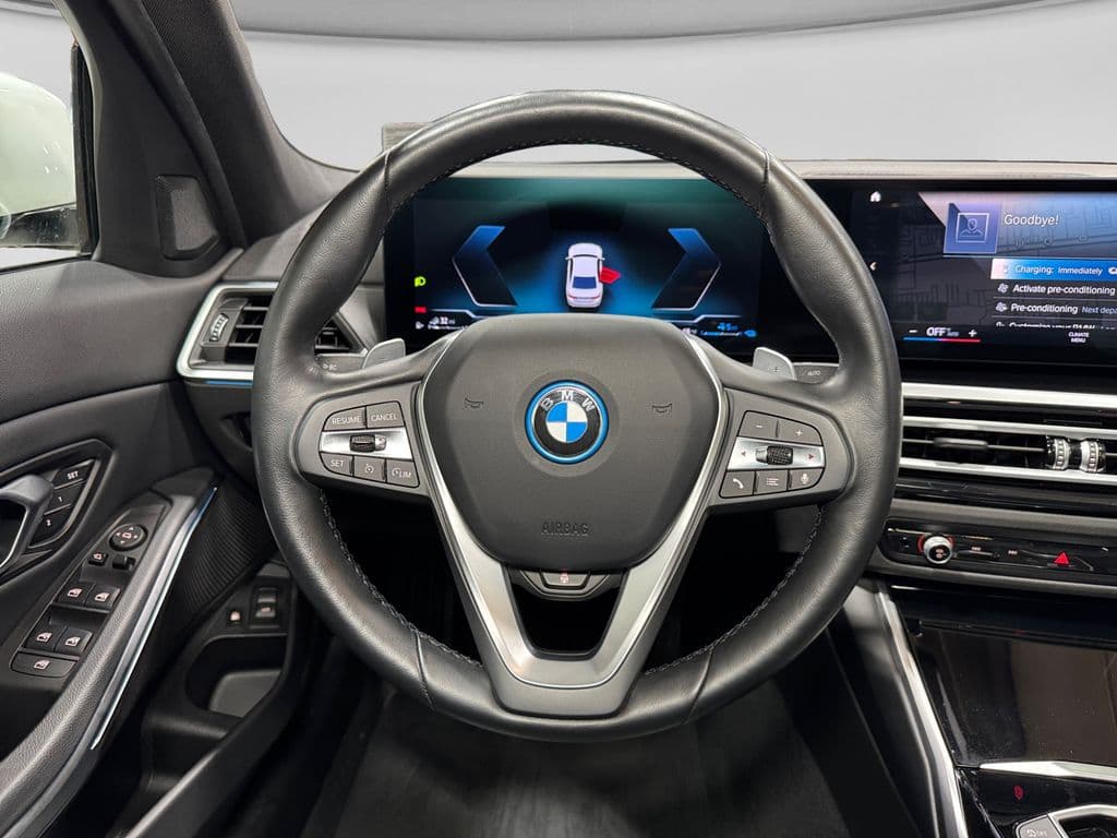 2023 BMW 3 series view 5