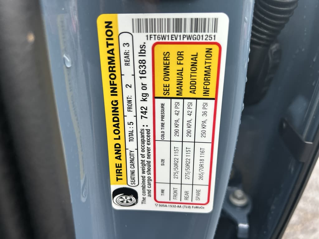 2023 Ford F-150 Lightning view 26