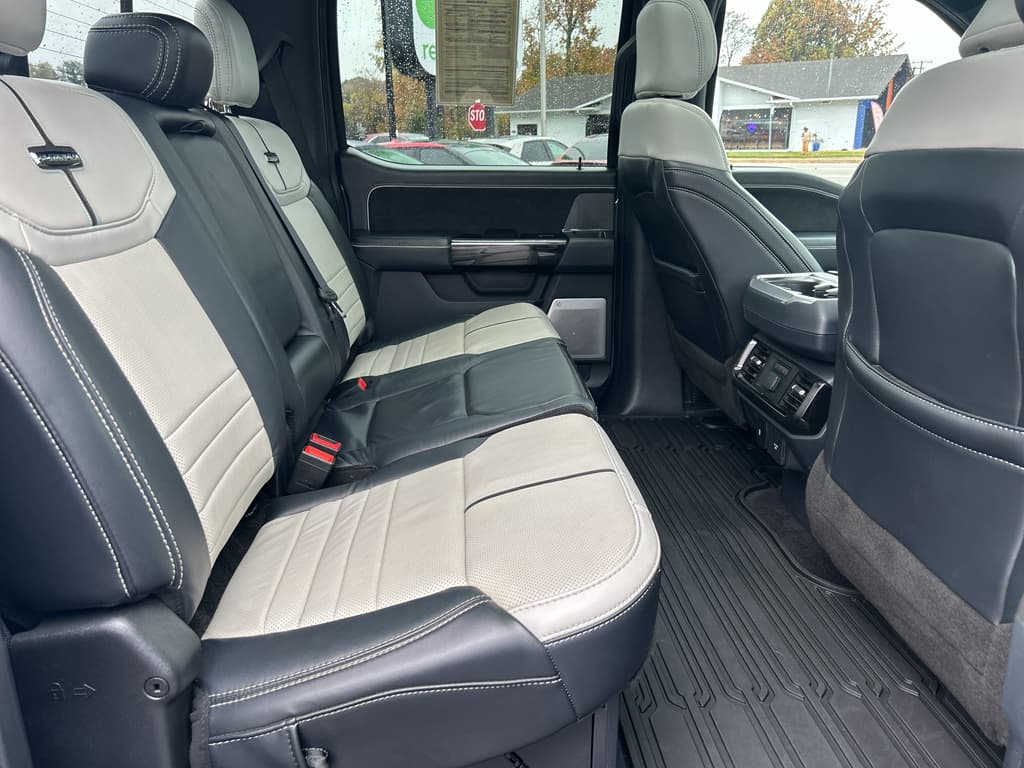 2023 Ford F-150 Lightning view 21