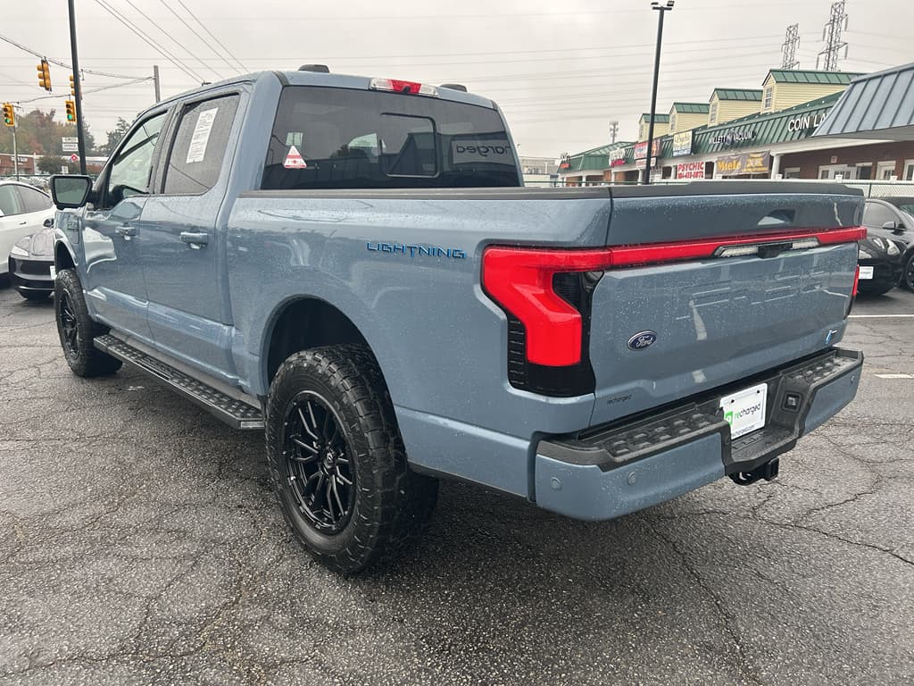2023 Ford F-150 Lightning view 2