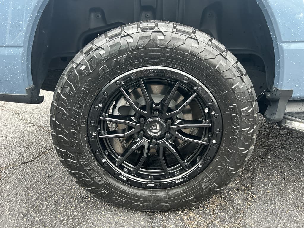 2023 Ford F-150 Lightning view 28