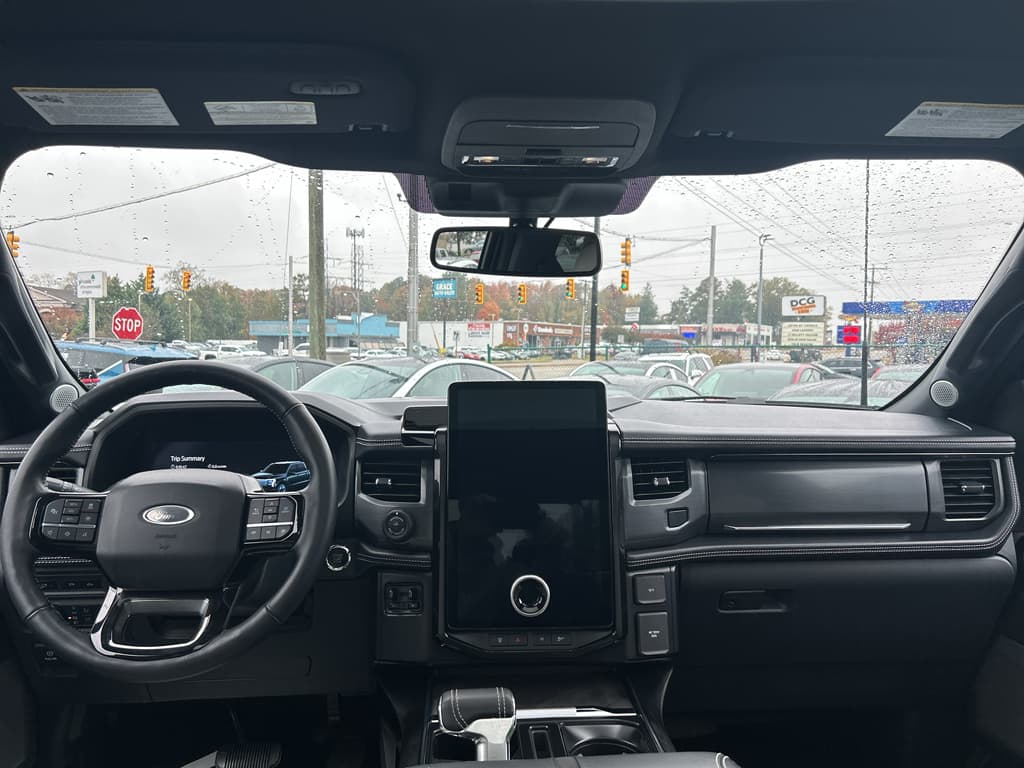 2023 Ford F-150 Lightning view 14