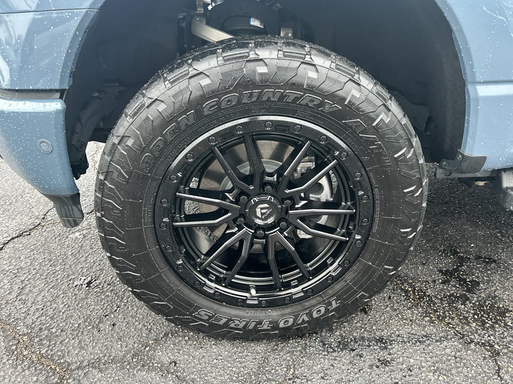 2023 Ford F-150 Lightning view 32