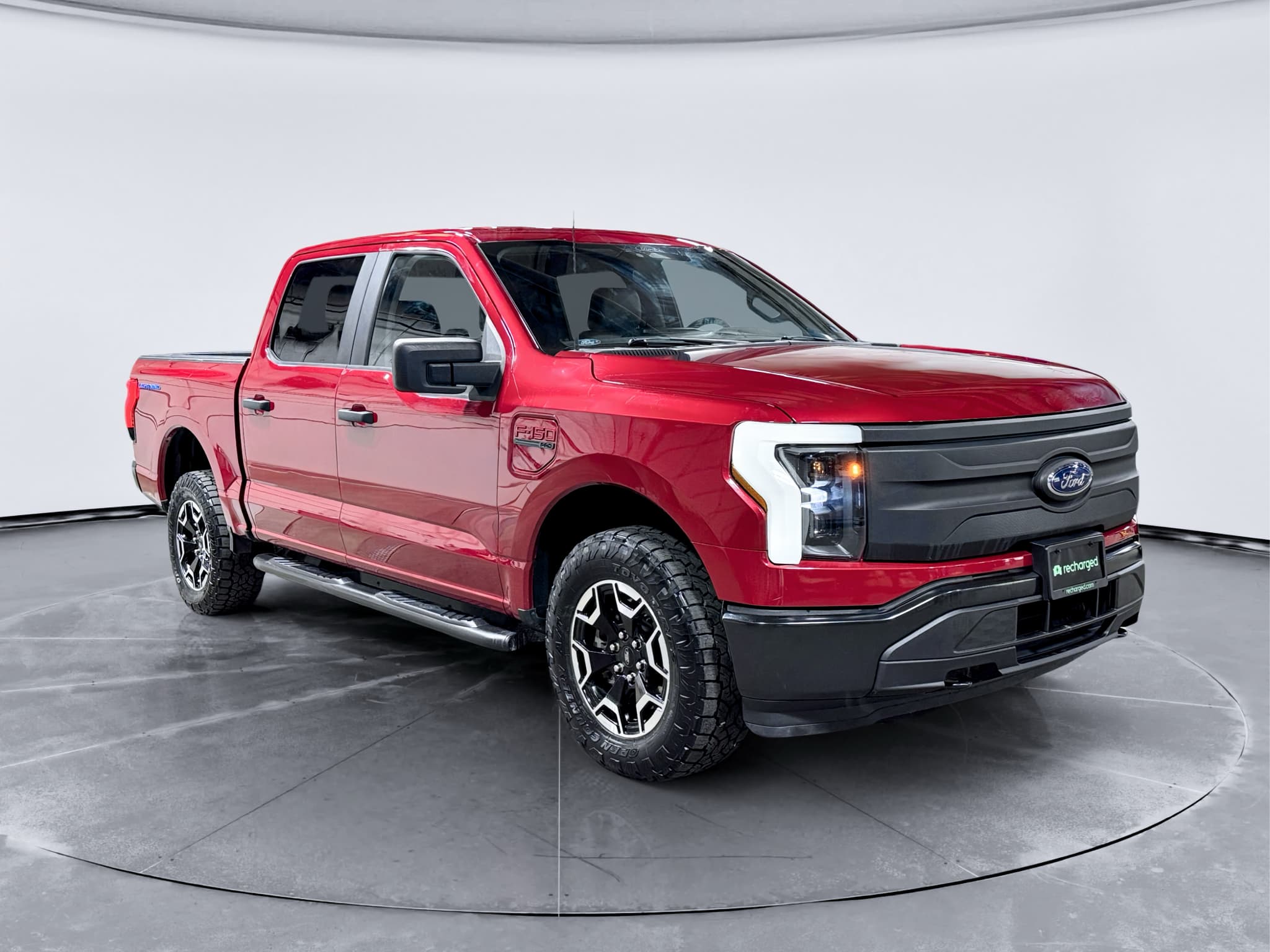 2022 Ford F-150 Lightning view 4