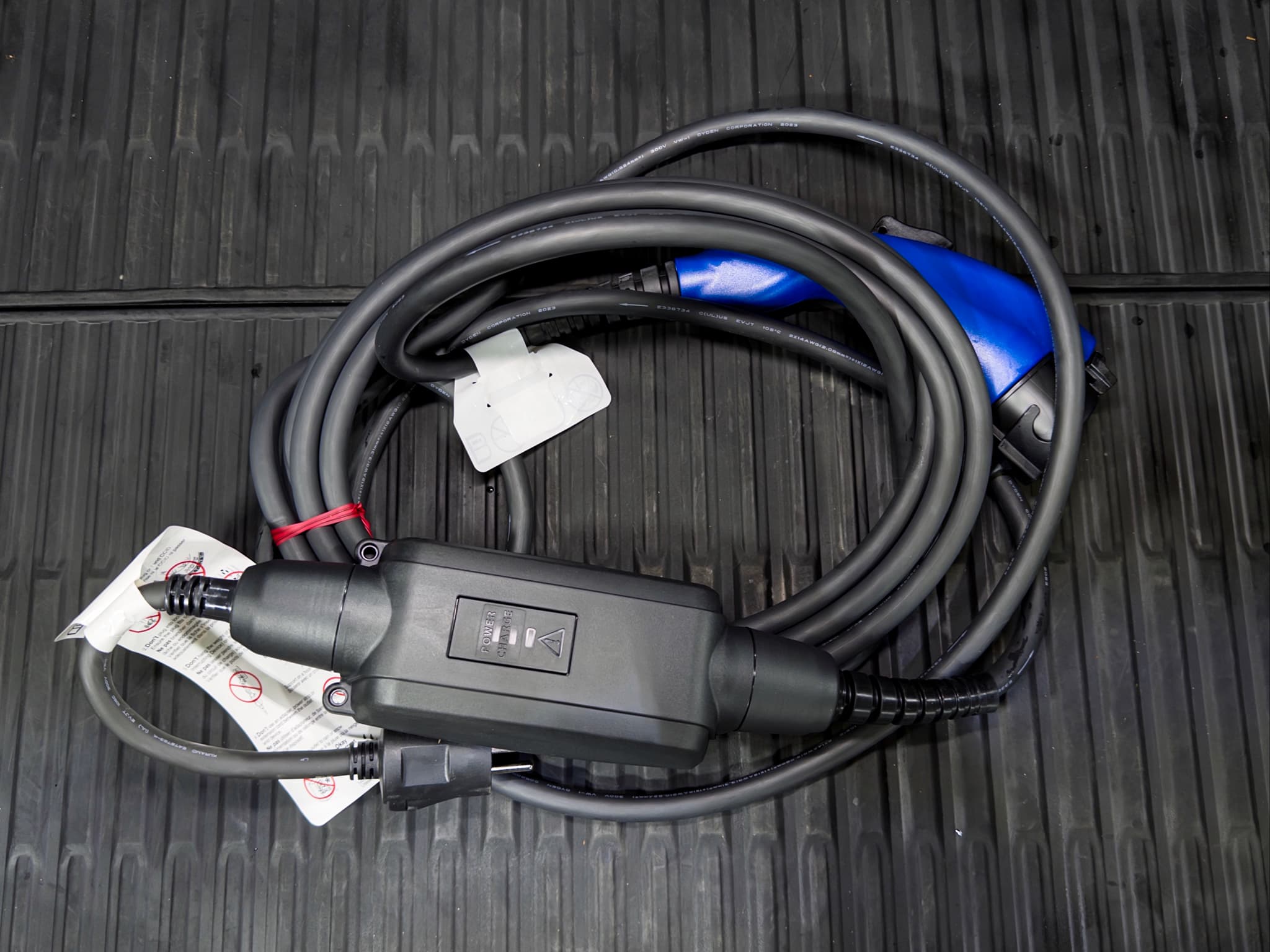 2022 Ford F-150 Lightning view 6