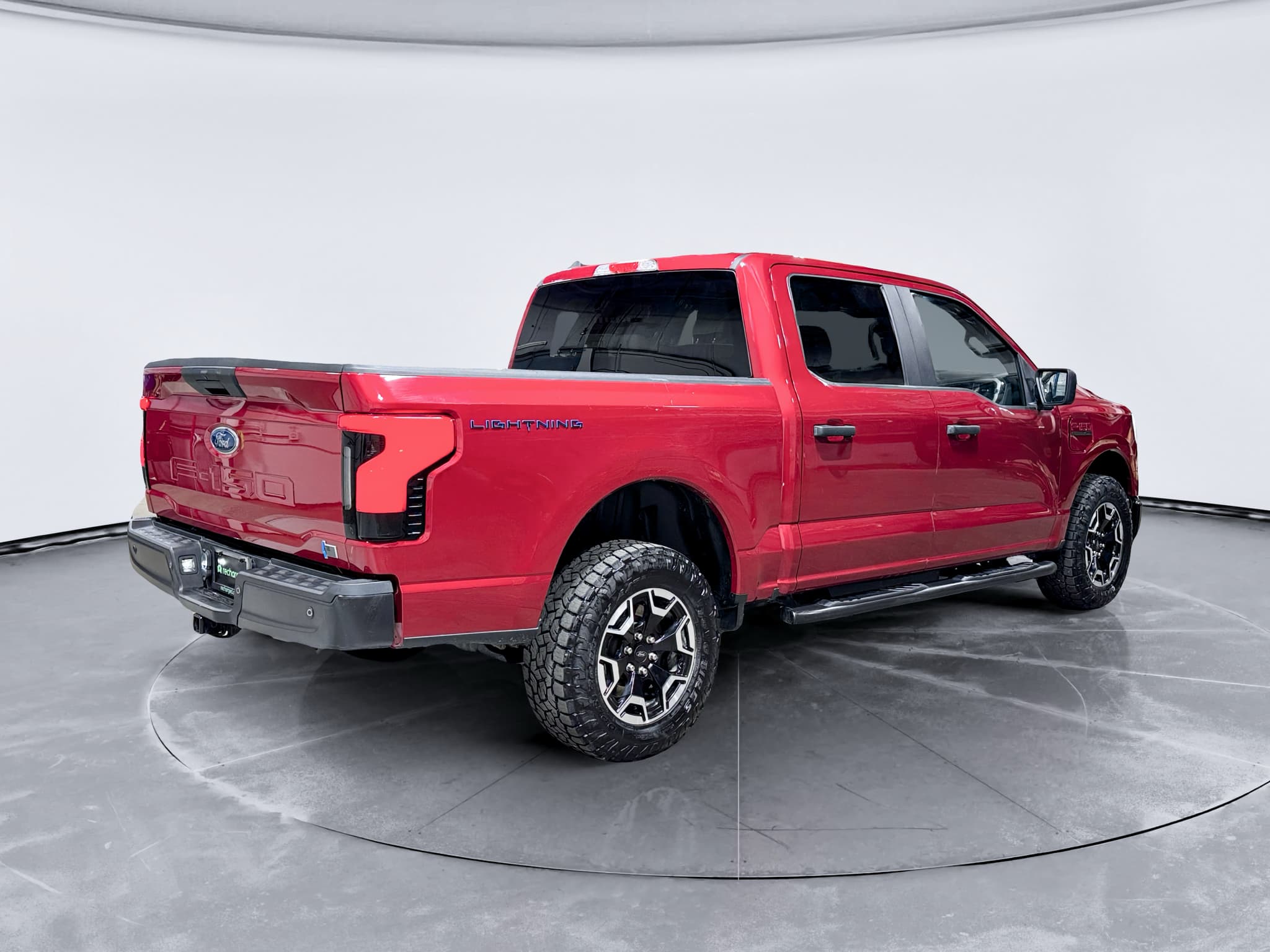 2022 Ford F-150 Lightning view 3