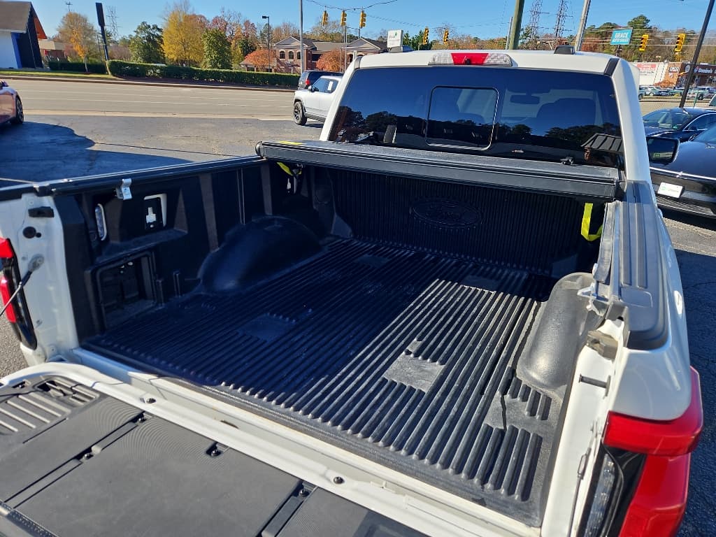 2022 Ford F-150 Lightning view 25