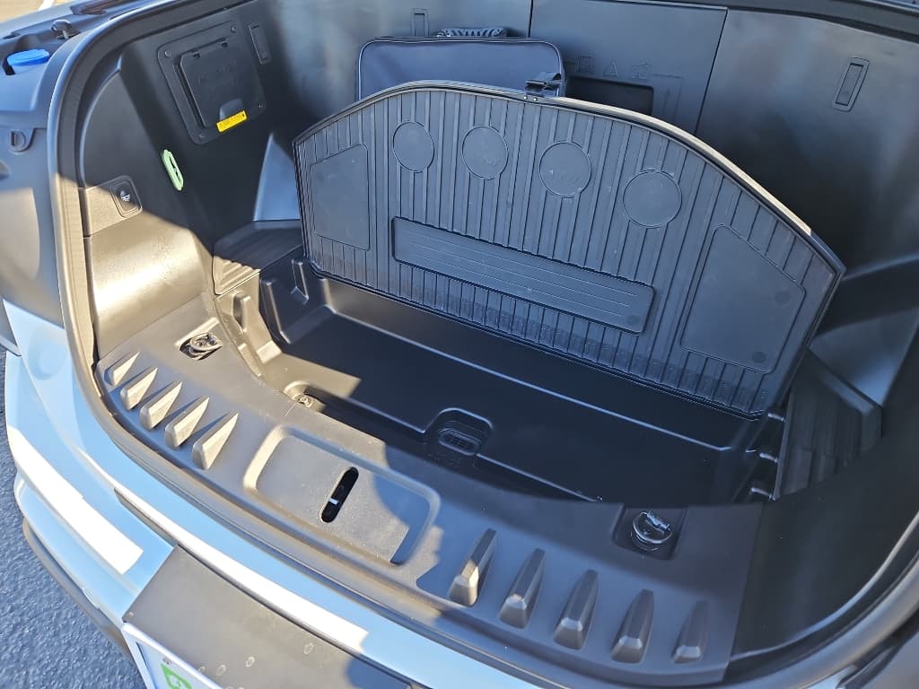 2022 Ford F-150 Lightning view 28