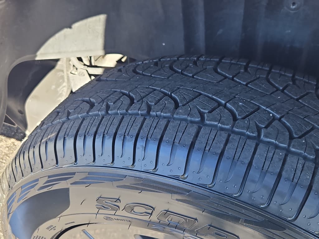 2022 Ford F-150 Lightning view 34