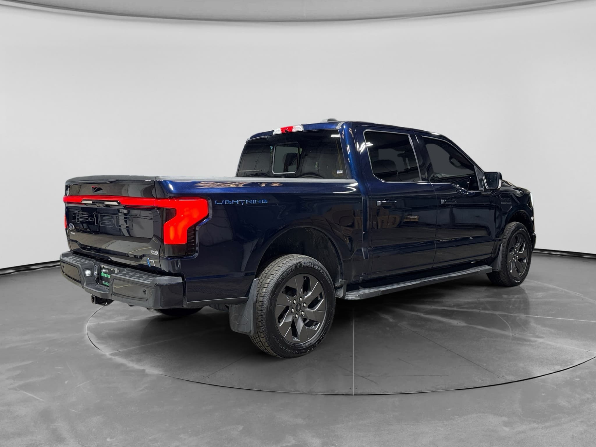 2023 Ford F-150 Lightning view 3