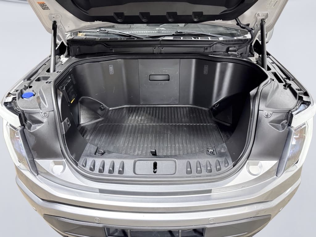 2023 Ford F-150 Lightning view 25