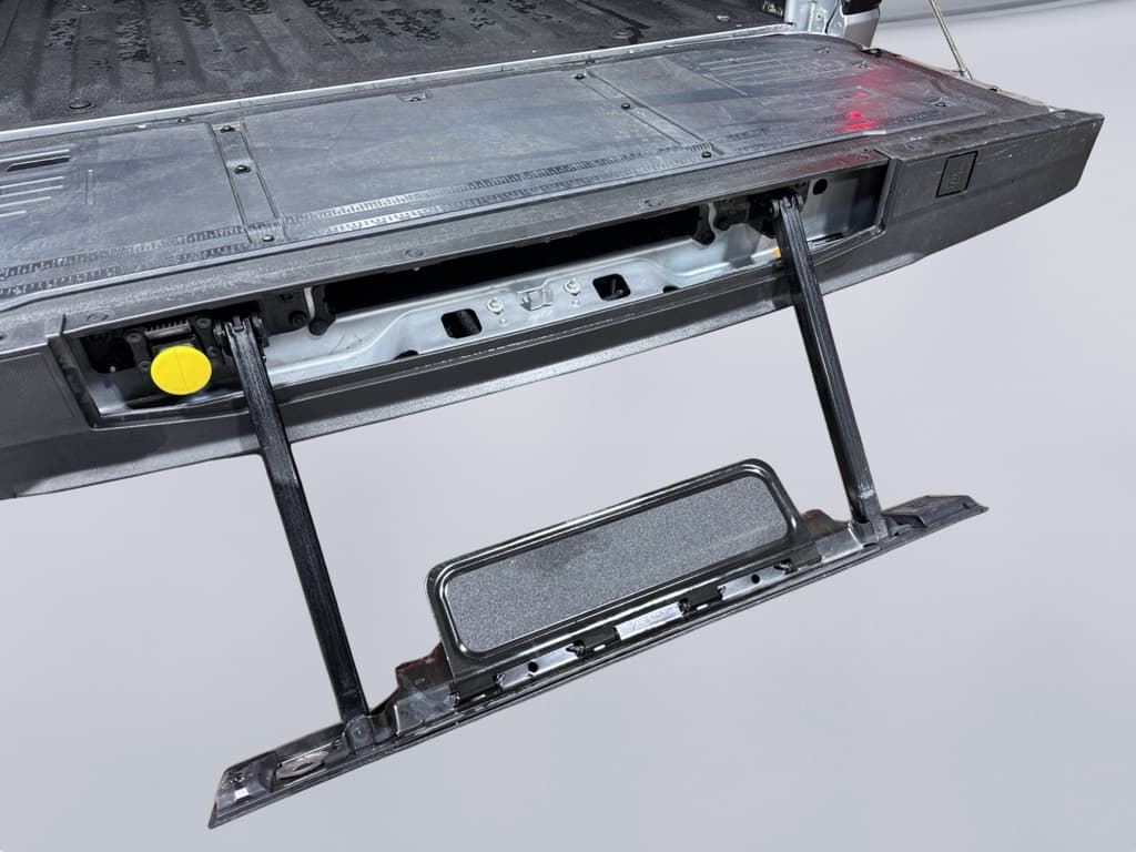 2023 Ford F-150 Lightning view 29