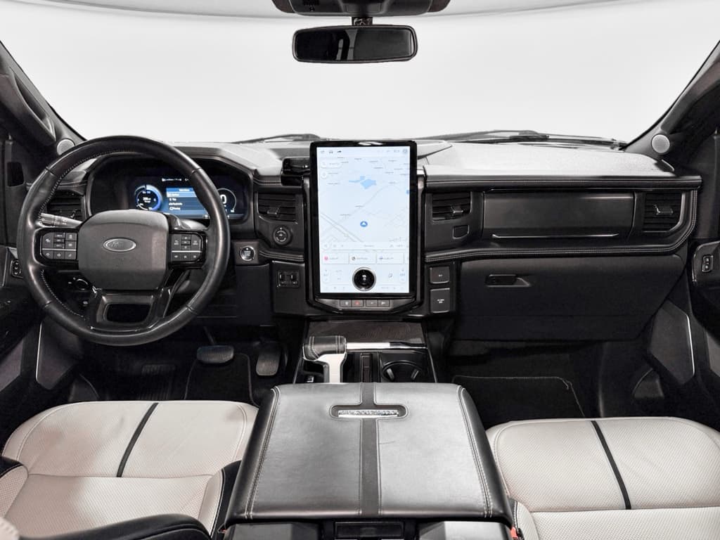 2023 Ford F-150 Lightning view 16