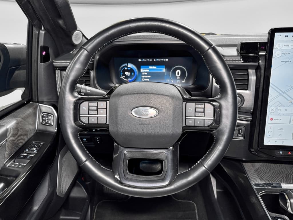 2023 Ford F-150 Lightning view 8
