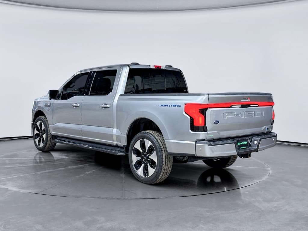 2023 Ford F-150 Lightning view 2