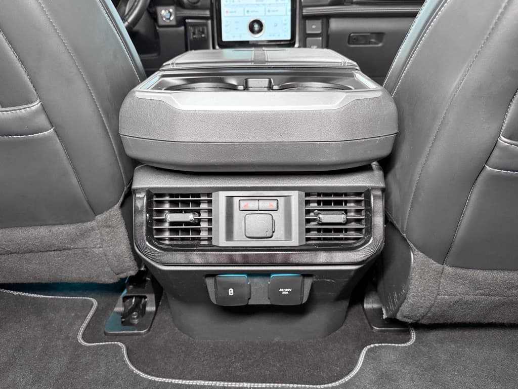 2023 Ford F-150 Lightning view 21